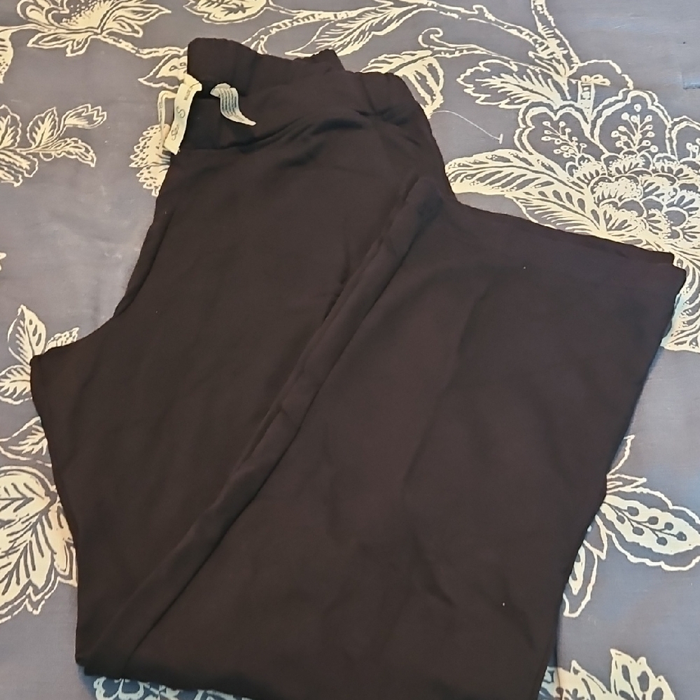 Onque Casuals Black Apparel
